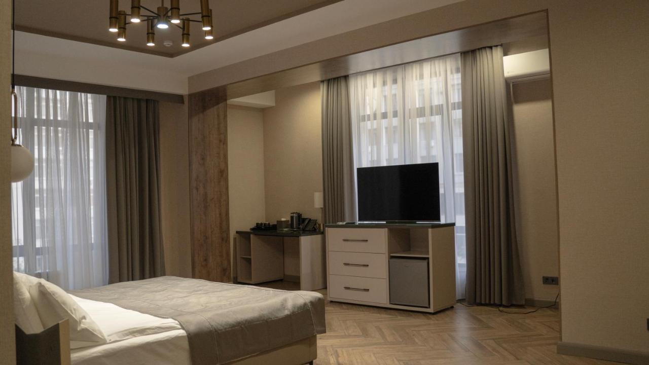 בישקק Five Hotel מראה חיצוני תמונה