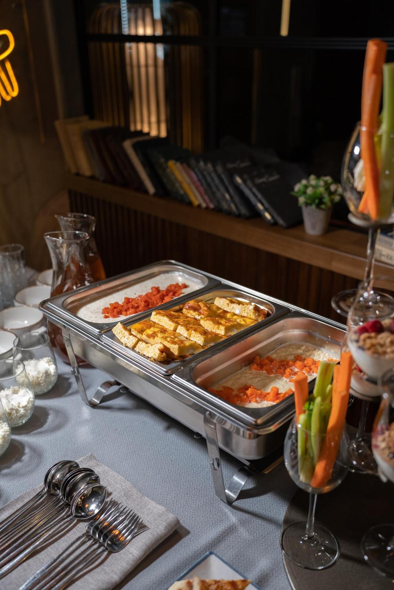 בישקק Five Hotel מראה חיצוני תמונה